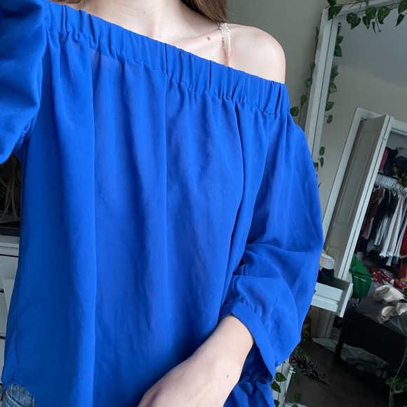 Off the shoulder top - Picture 3 of 4